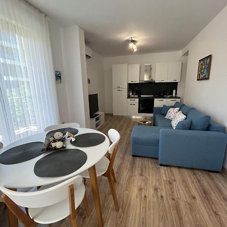 Azzurro Premium Apartment On Bulevard Bogoridi 부르가스 외부 사진