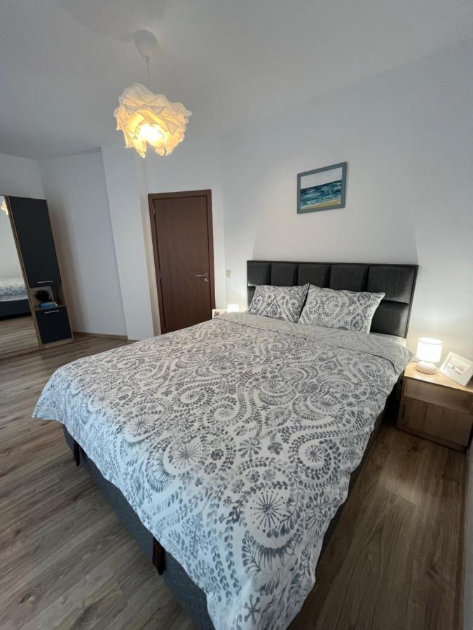 Azzurro Premium Apartment On Bulevard Bogoridi 부르가스 외부 사진
