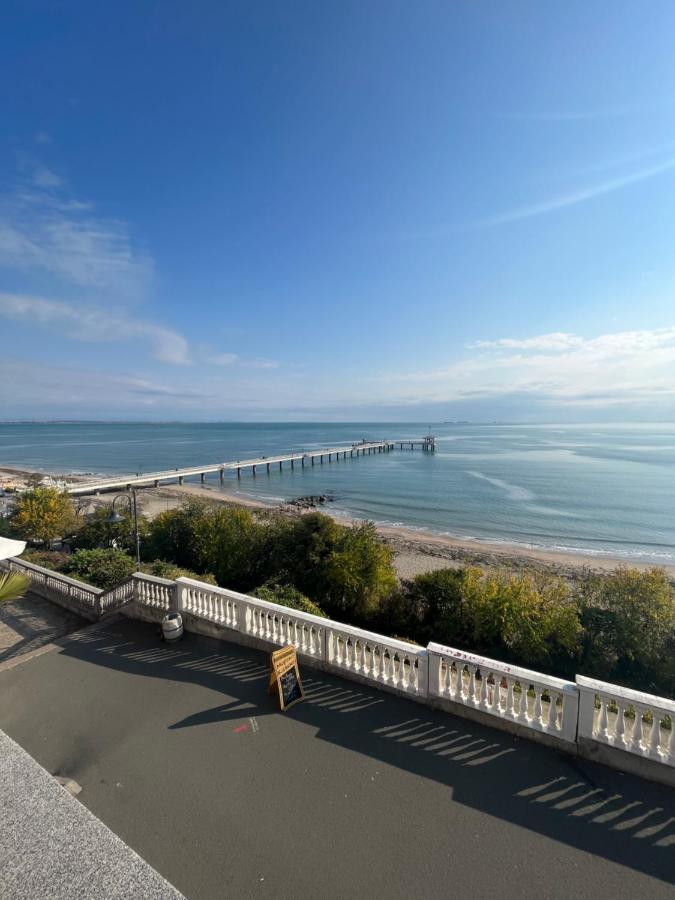 Azzurro Premium Apartment On Bulevard Bogoridi 부르가스 외부 사진
