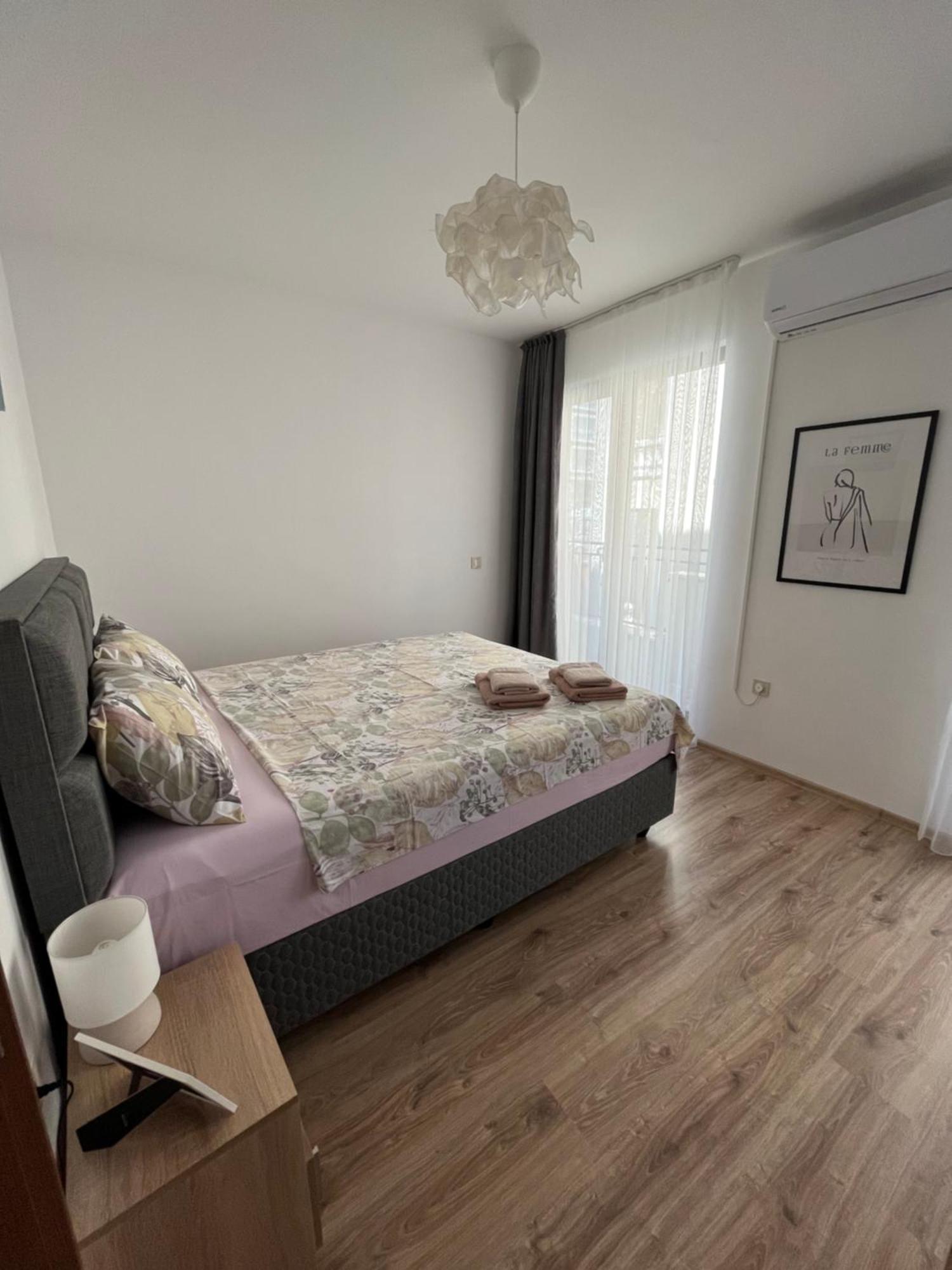 Azzurro Premium Apartment On Bulevard Bogoridi 부르가스 외부 사진