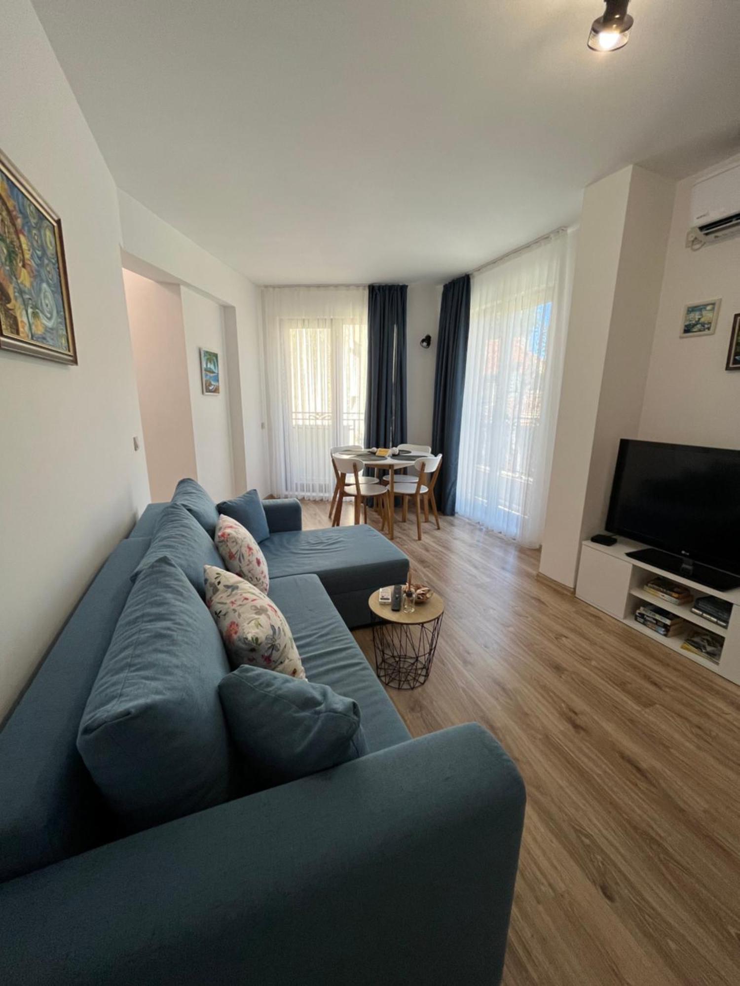 Azzurro Premium Apartment On Bulevard Bogoridi 부르가스 외부 사진